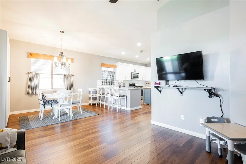 3692 Winter Whitetail, Las Vegas, NV 89122