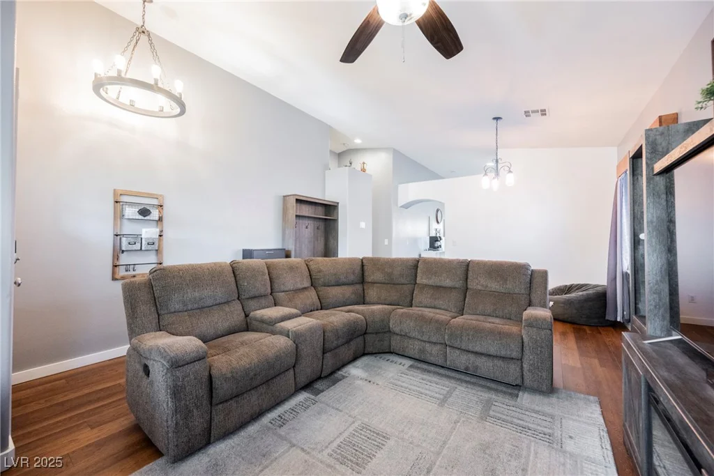 3692 Winter Whitetail, Las Vegas, NV 89122