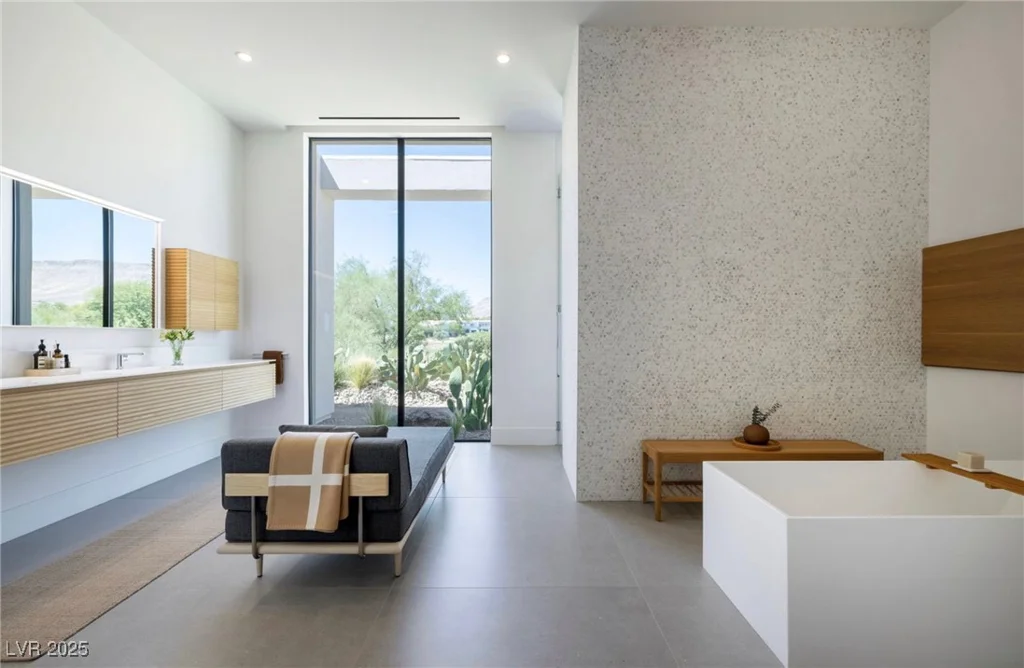 39 Crested Cloud, Las Vegas, NV 89135