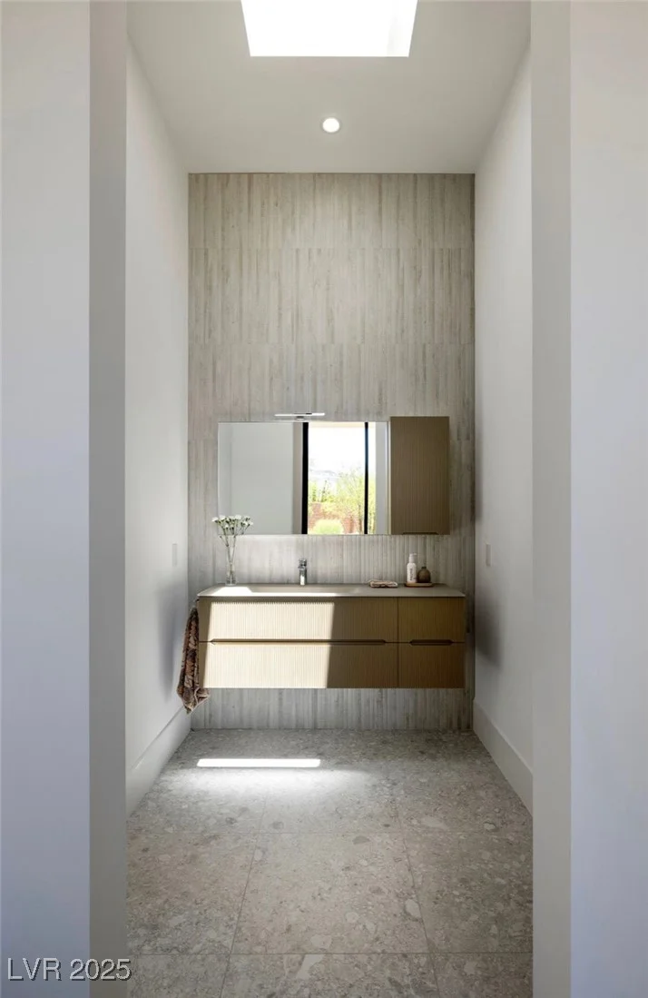 39 Crested Cloud, Las Vegas, NV 89135