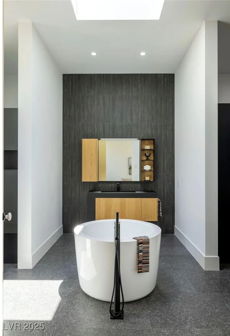 39 Crested Cloud, Las Vegas, NV 89135