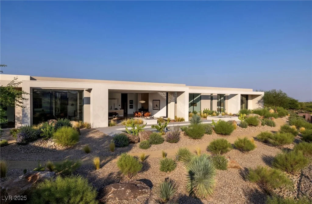 39 Crested Cloud, Las Vegas, NV 89135