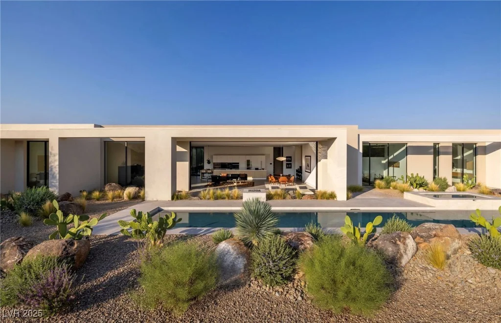 39 Crested Cloud, Las Vegas, NV 89135