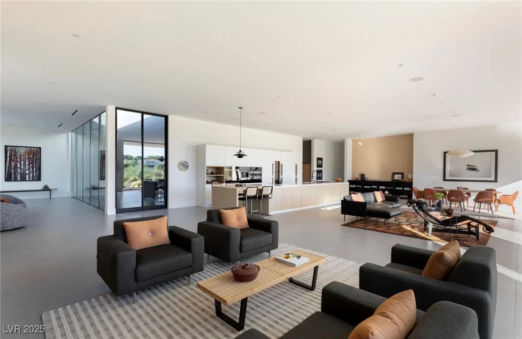 39 Crested Cloud, Las Vegas, NV 89135
