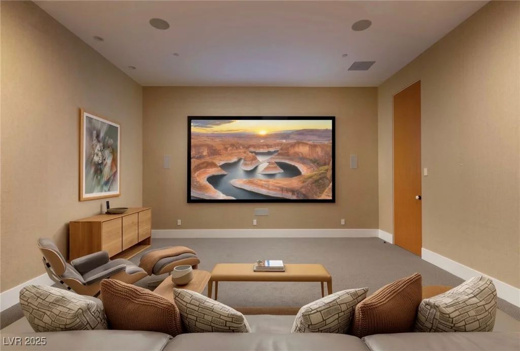 39 Crested Cloud, Las Vegas, NV 89135