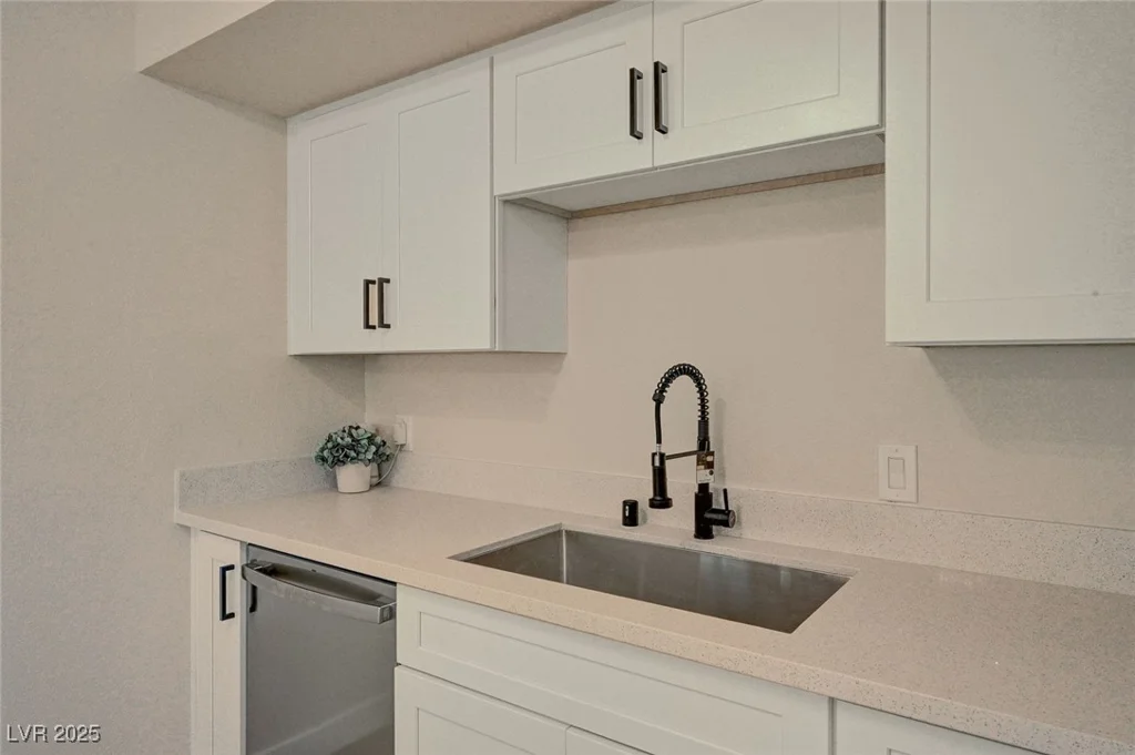 4804 Apawana, Las Vegas, NV 89108