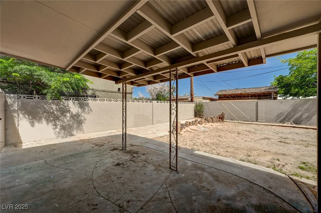 4804 Apawana, Las Vegas, NV 89108