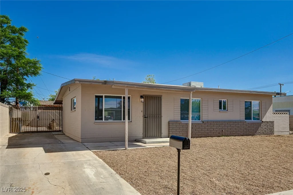 4804 Apawana, Las Vegas, NV 89108