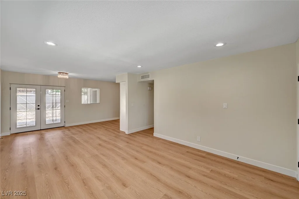 4804 Apawana, Las Vegas, NV 89108