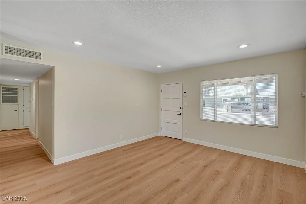 4804 Apawana, Las Vegas, NV 89108