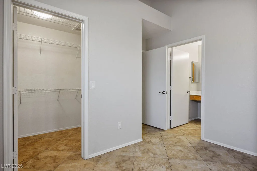 9325 Yucca Blossom, Las Vegas, NV 89134