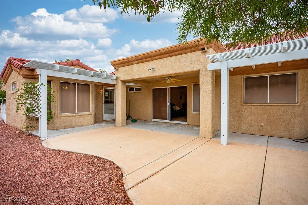 9325 Yucca Blossom, Las Vegas, NV 89134