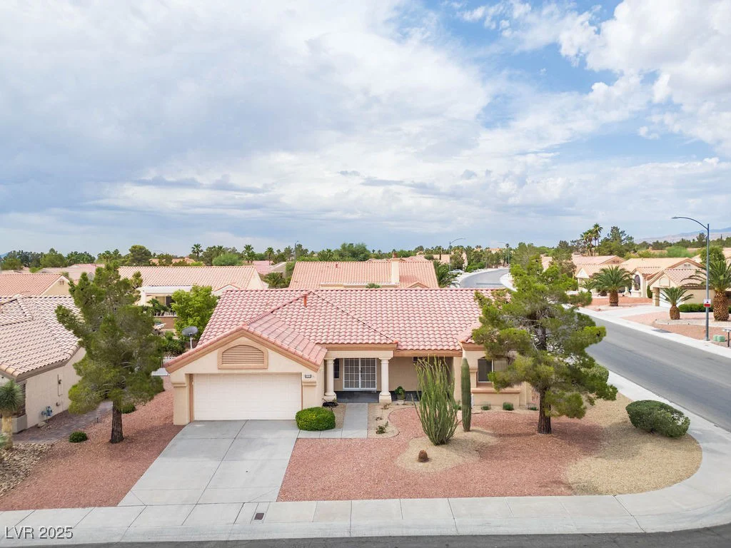 9325 Yucca Blossom, Las Vegas, NV 89134