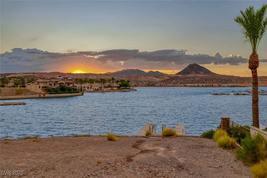 17 Via Del Garda, Henderson, NV 89011