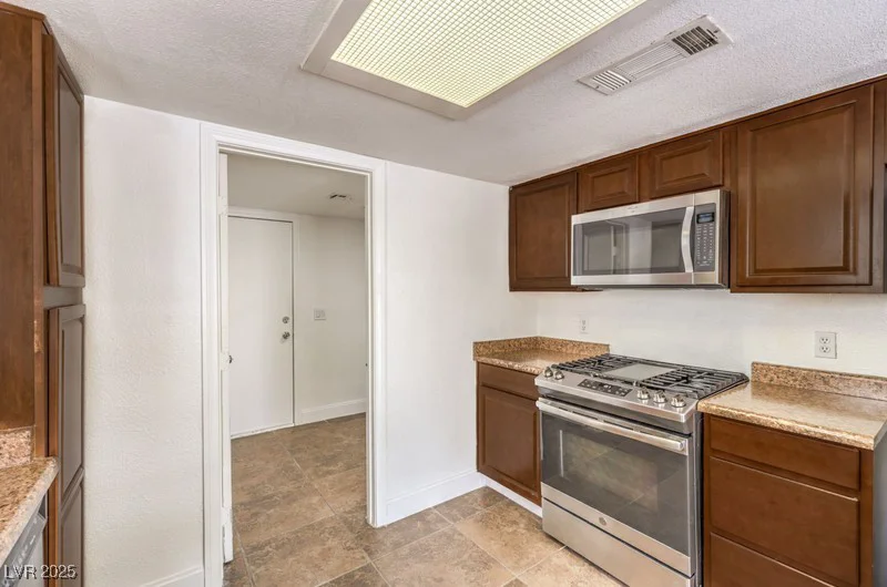 8132 Hydra, Las Vegas, NV 89128