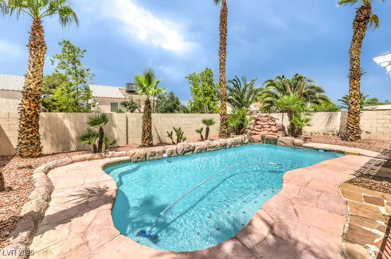 8132 Hydra, Las Vegas, NV 89128
