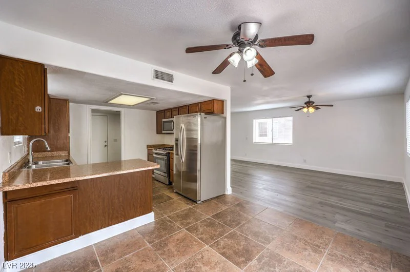 8132 Hydra, Las Vegas, NV 89128