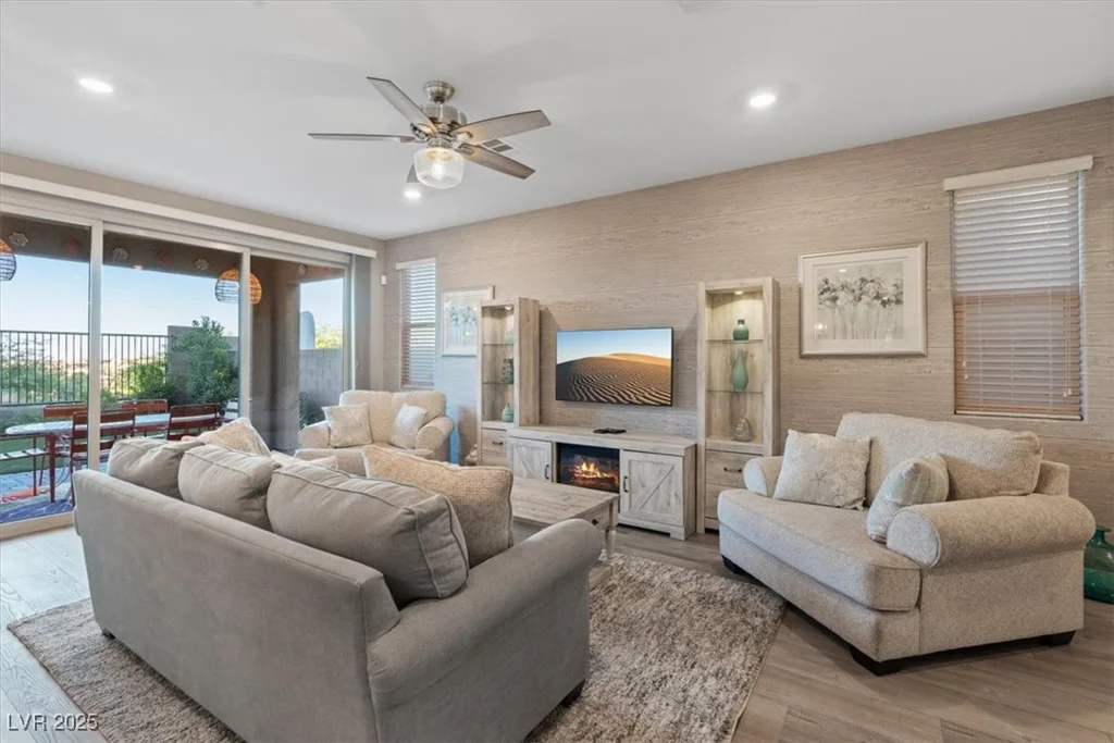 714 Rogue Wave, Las Vegas, NV 89138