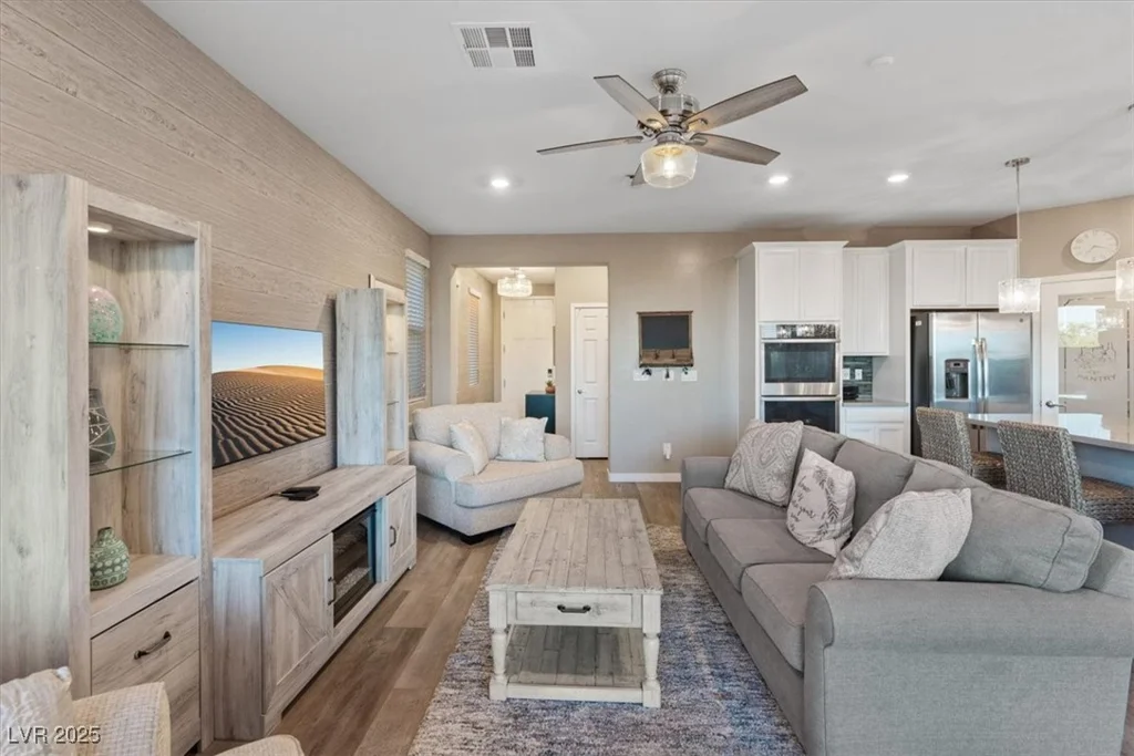 714 Rogue Wave, Las Vegas, NV 89138