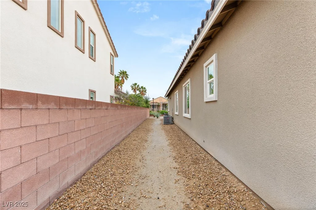 2116 Canvas Edge, Henderson, NV 89044