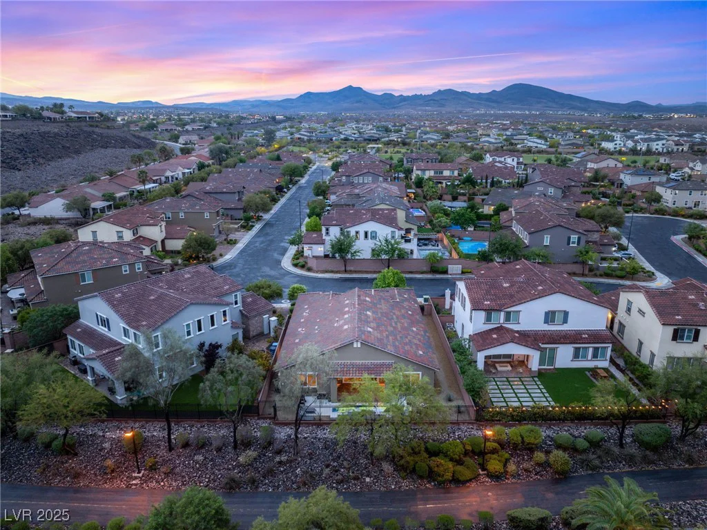 2116 Canvas Edge, Henderson, NV 89044