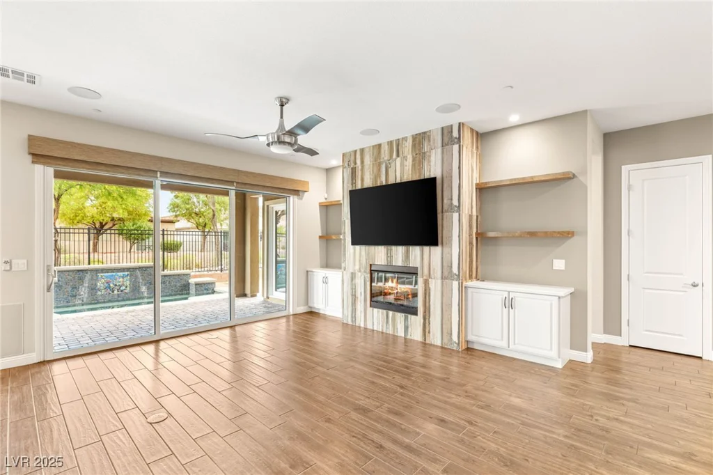 2116 Canvas Edge, Henderson, NV 89044