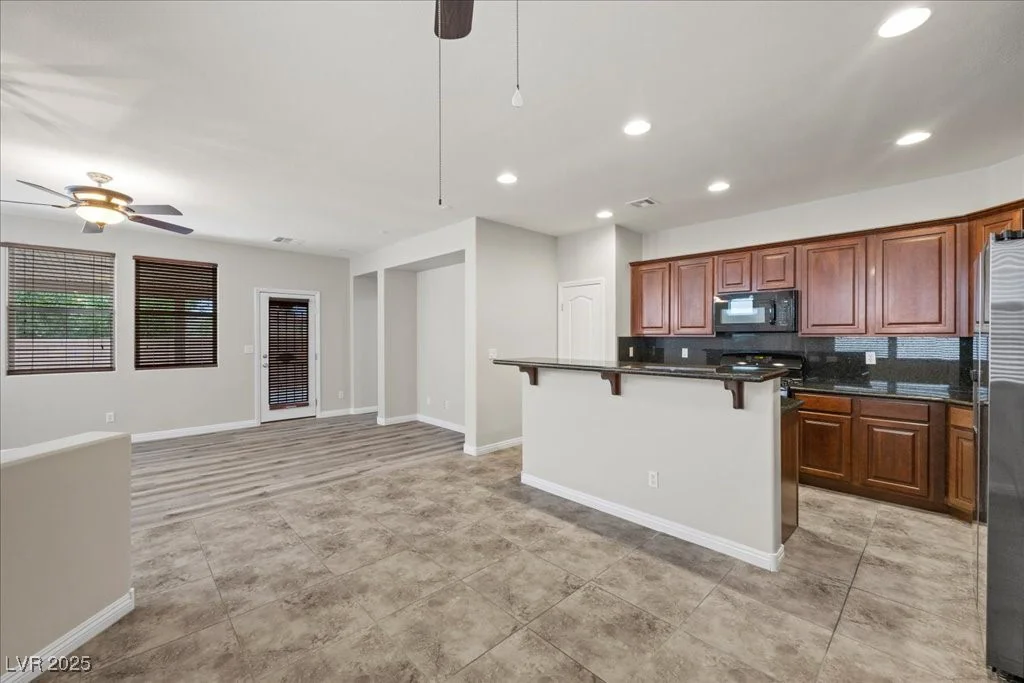 924 Crescent Falls, Henderson, NV 89011