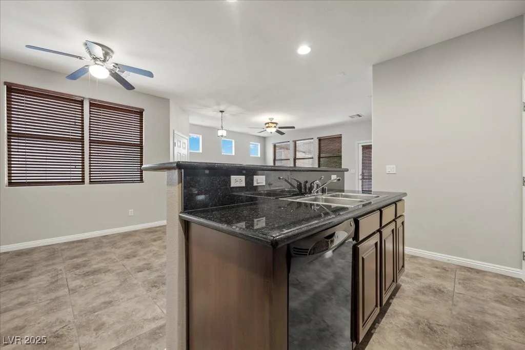 924 Crescent Falls, Henderson, NV 89011