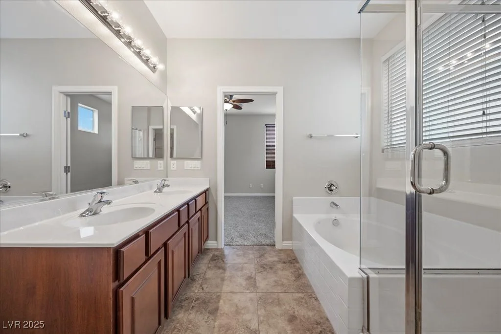 924 Crescent Falls, Henderson, NV 89011