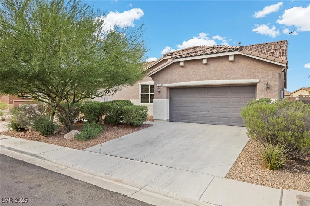 924 Crescent Falls, Henderson, NV 89011