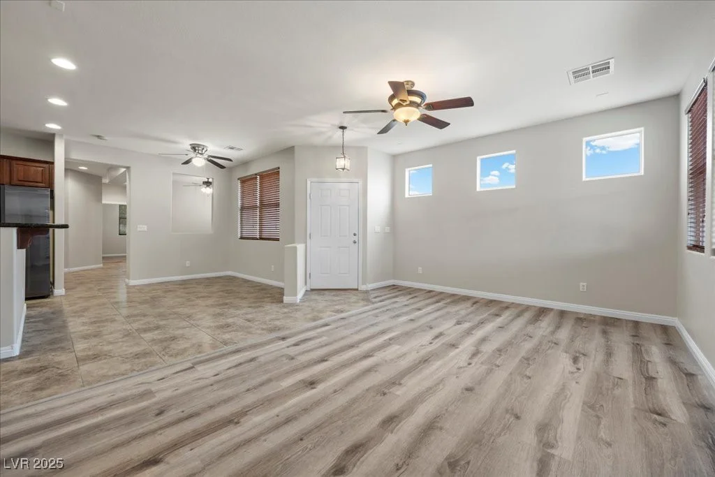 924 Crescent Falls, Henderson, NV 89011