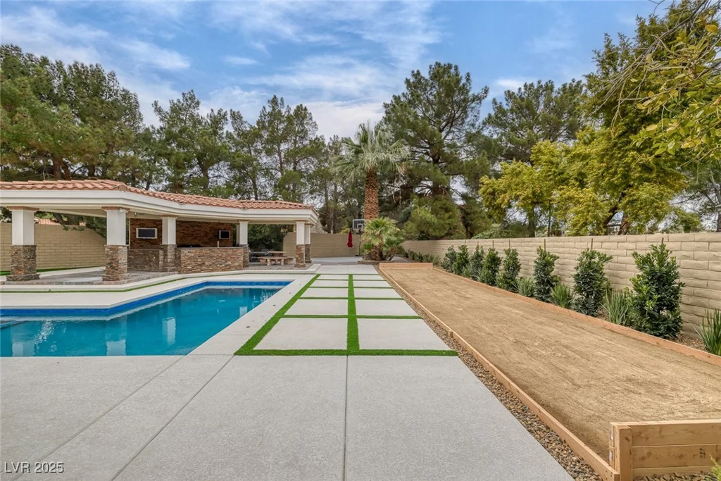 81 Quail Run, Henderson, NV 89014