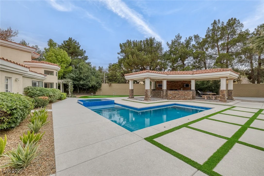 81 Quail Run, Henderson, NV 89014