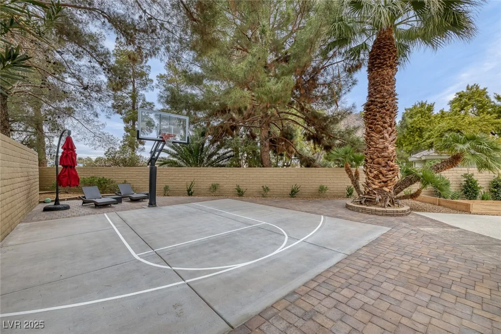 81 Quail Run, Henderson, NV 89014