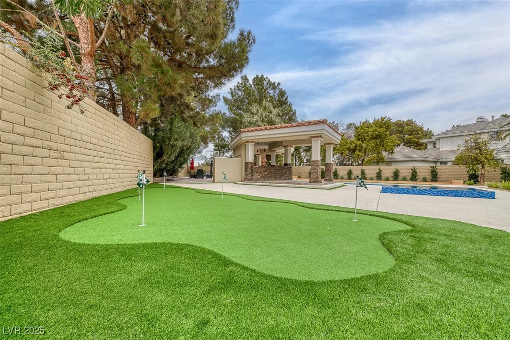 81 Quail Run, Henderson, NV 89014