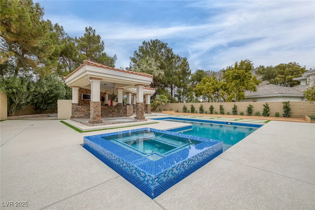 81 Quail Run, Henderson, NV 89014