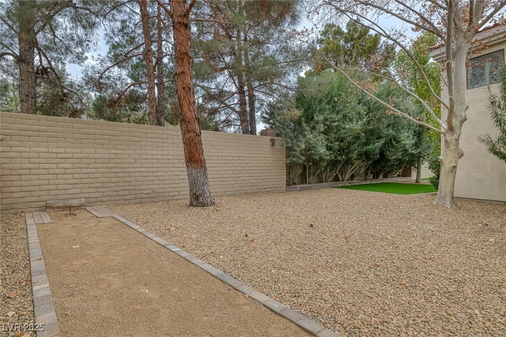81 Quail Run, Henderson, NV 89014