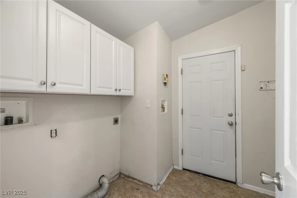 790 Alaska, Pahrump, NV 89060