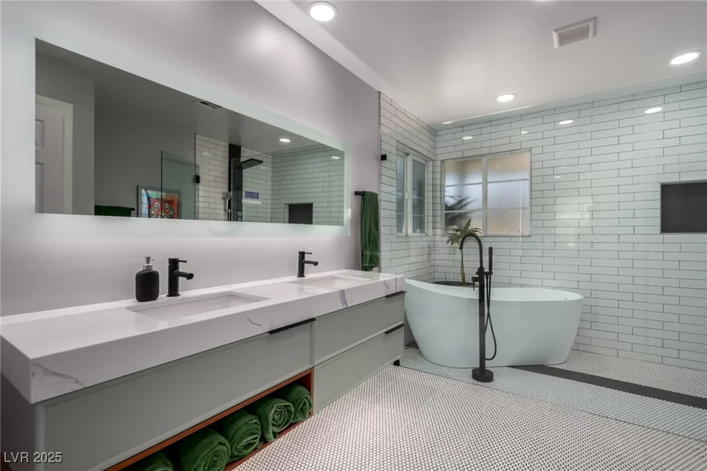 2617 Mason, Las Vegas, NV 89102