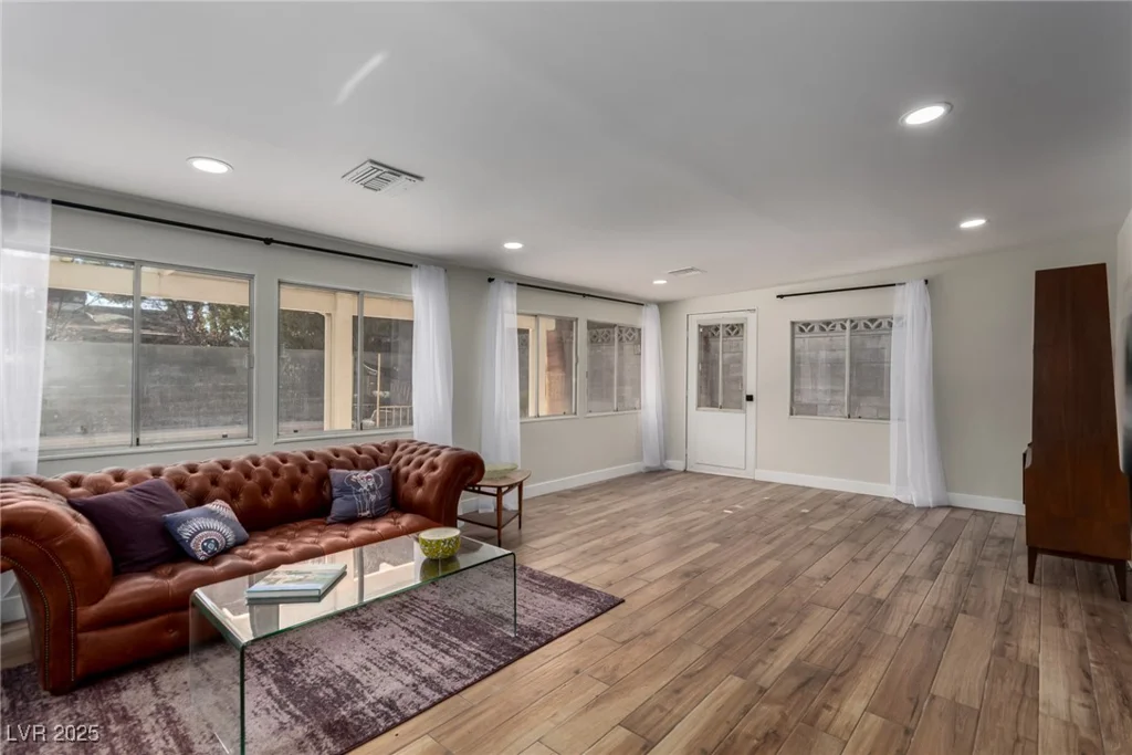 2617 Mason, Las Vegas, NV 89102