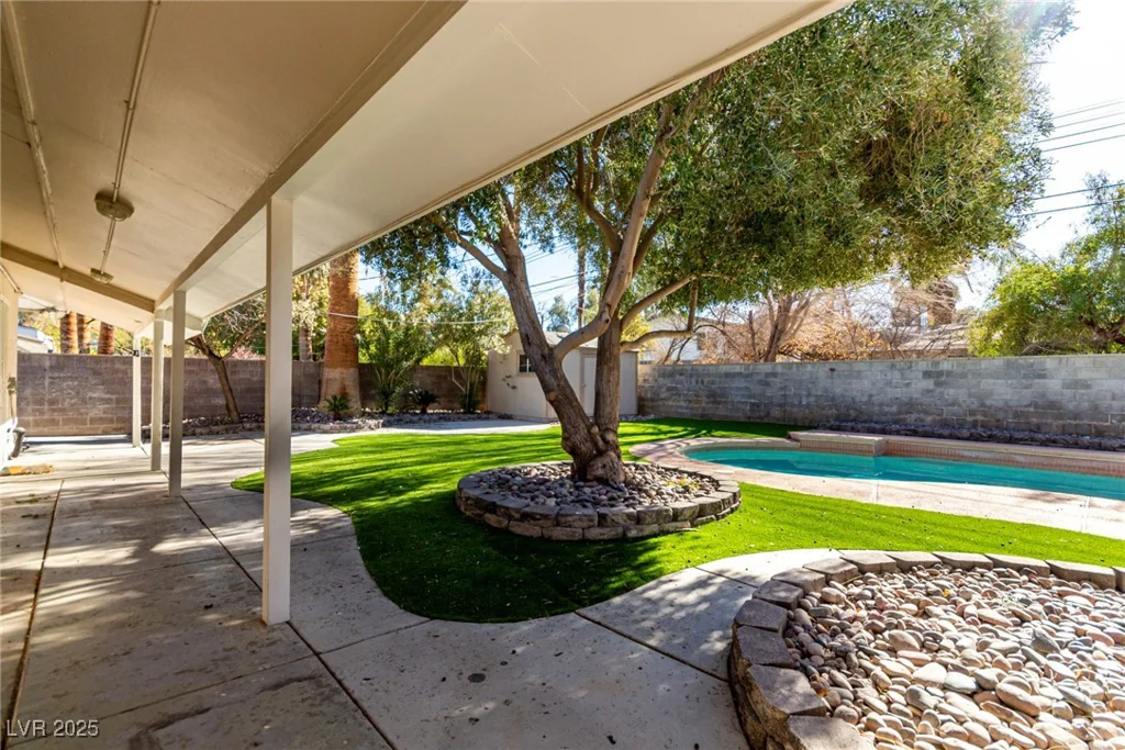 2617 Mason, Las Vegas, NV 89102