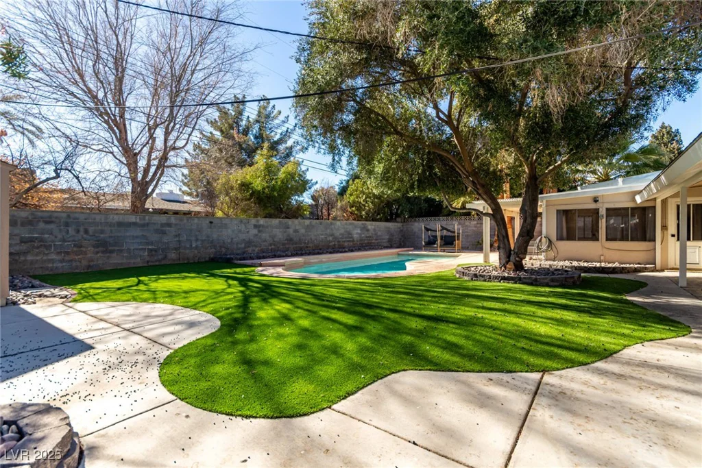 2617 Mason, Las Vegas, NV 89102