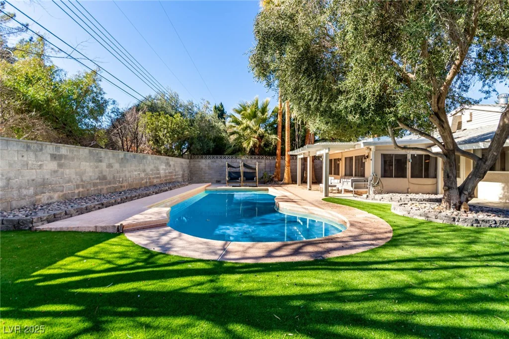 2617 Mason, Las Vegas, NV 89102