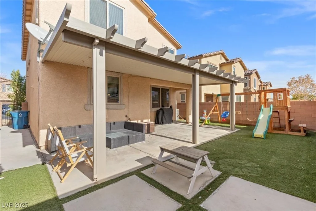 6301 Beavertail Pond, Las Vegas, NV 89122
