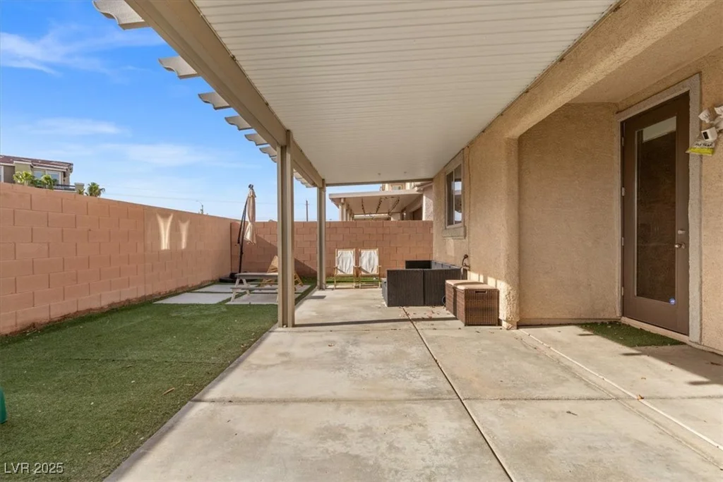 6301 Beavertail Pond, Las Vegas, NV 89122