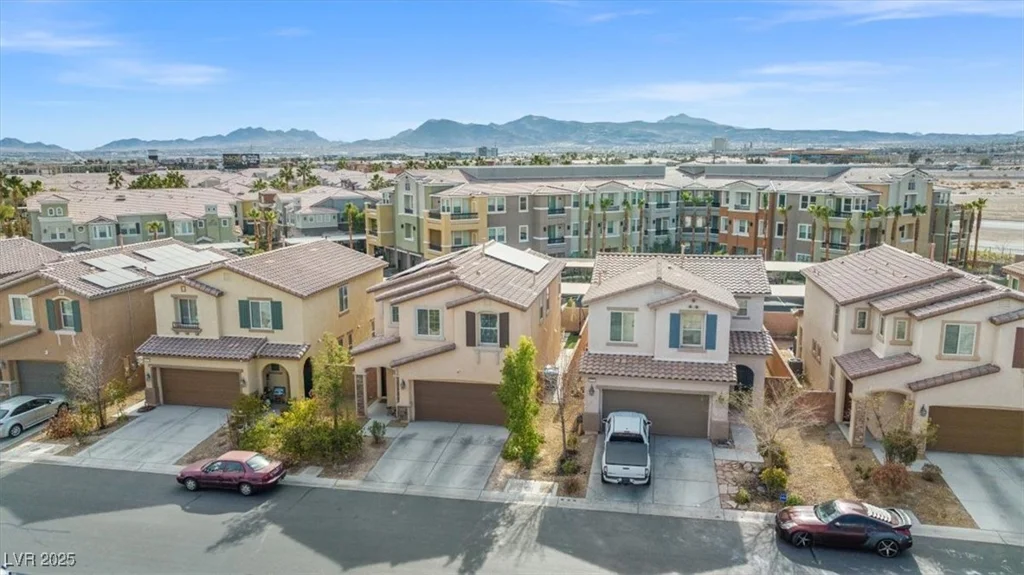 6301 Beavertail Pond, Las Vegas, NV 89122