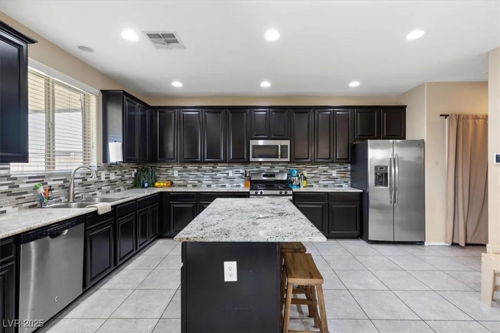 6301 Beavertail Pond, Las Vegas, NV 89122