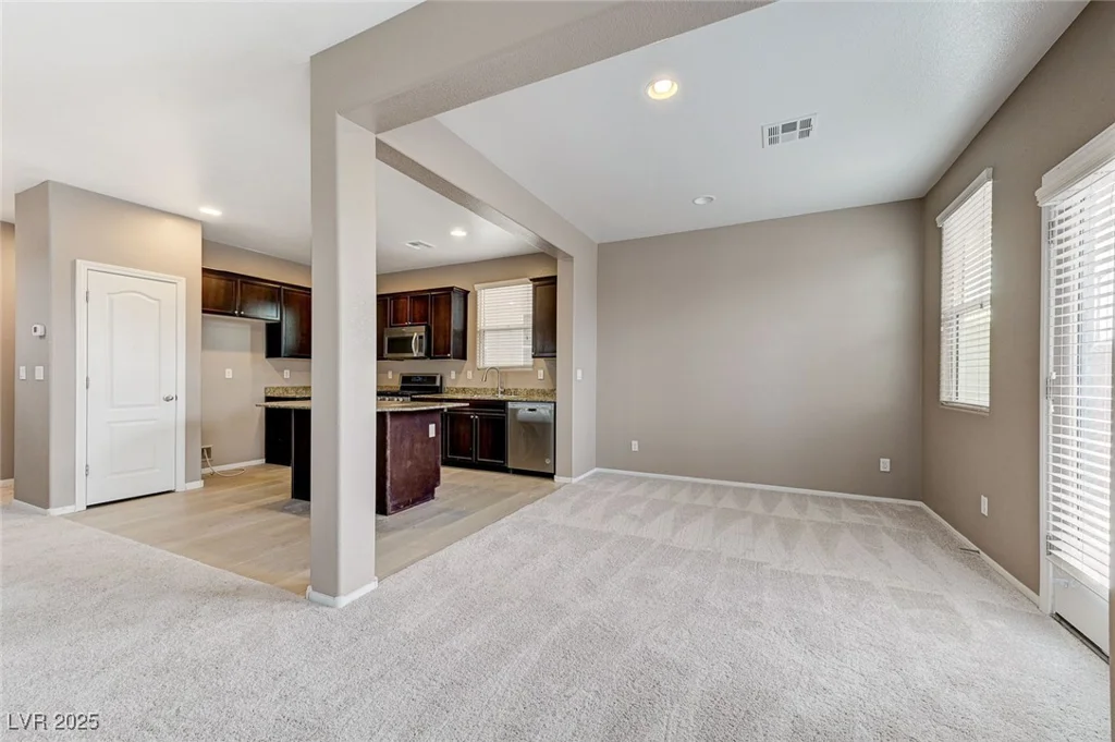 7534 Earnshaw, Las Vegas, NV 89179