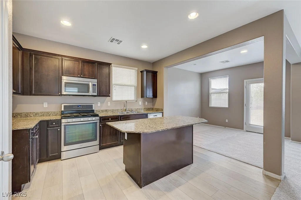 7534 Earnshaw, Las Vegas, NV 89179