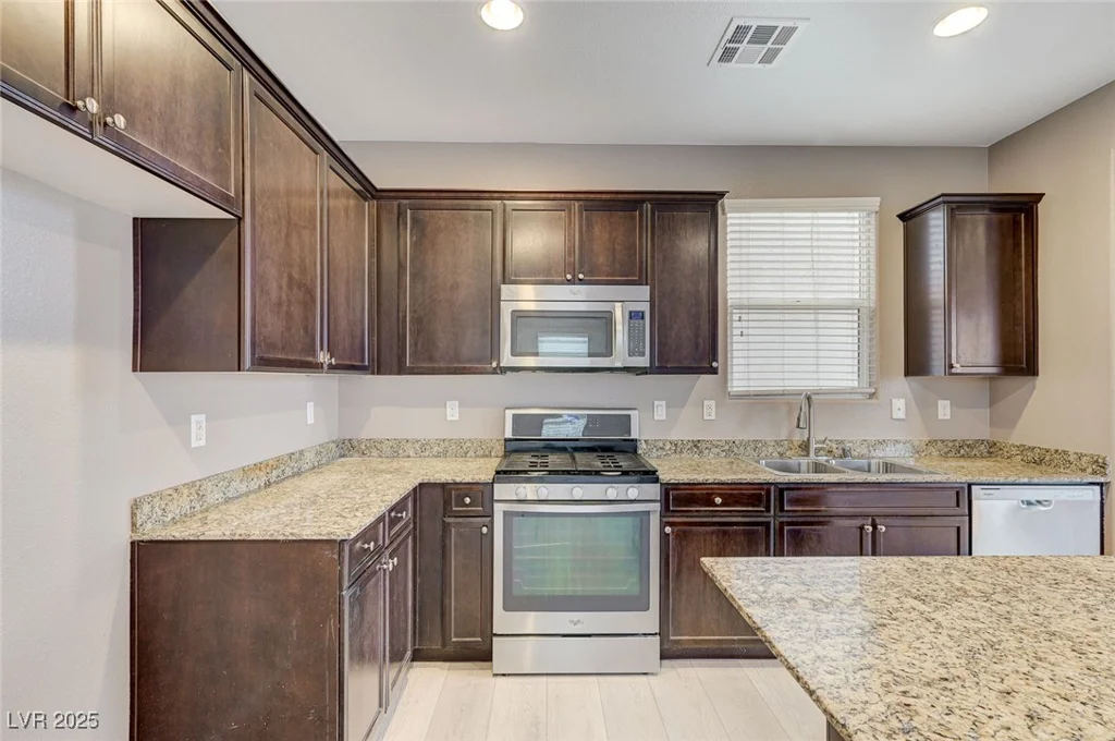 7534 Earnshaw, Las Vegas, NV 89179